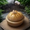 美食编辑陈雨桐，轻松休闲风格照片，背景为厨房环境，展现亲切专业气质